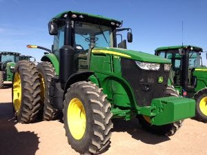 Image of John Deere 7210R Tractor 