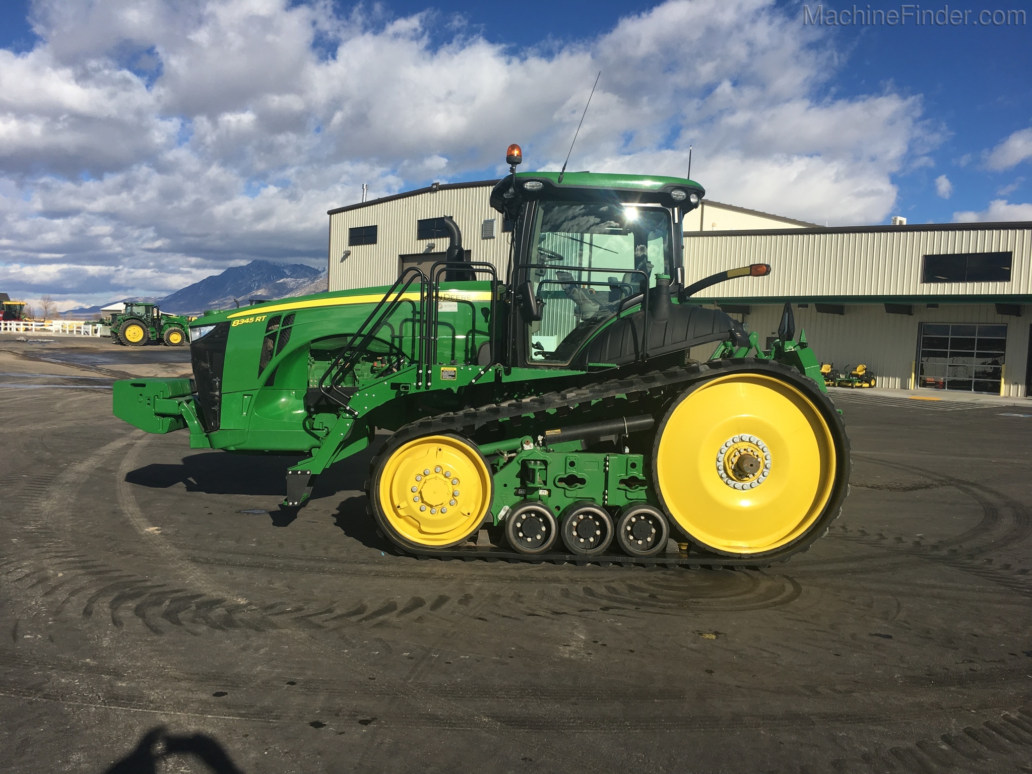 Image of 8345RT Tractor