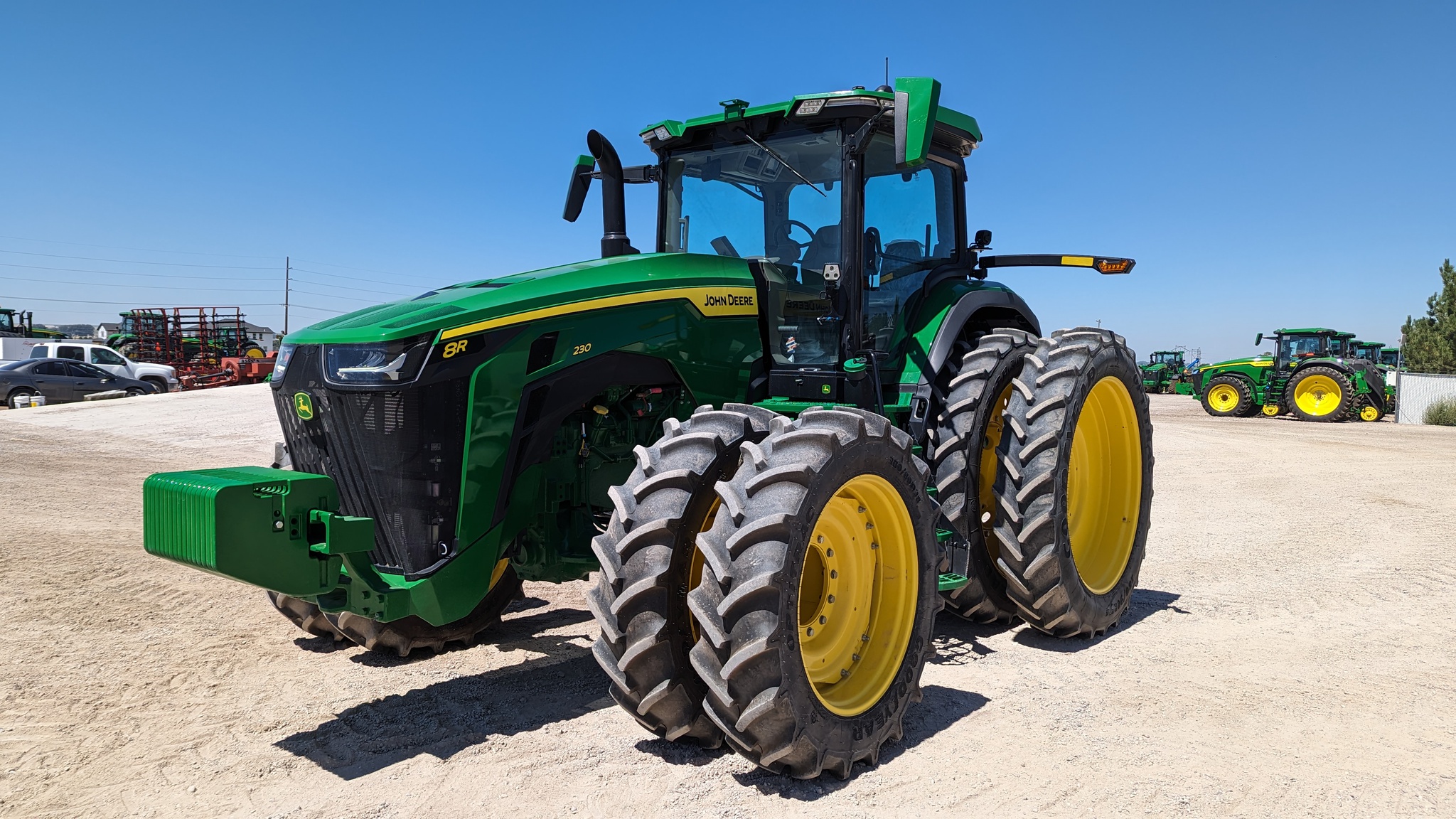 2022 John Deere 8R 230