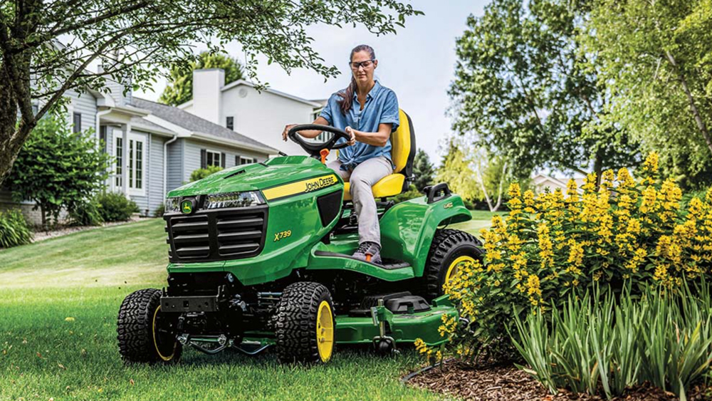 John Deere Riding Lawn Mower
